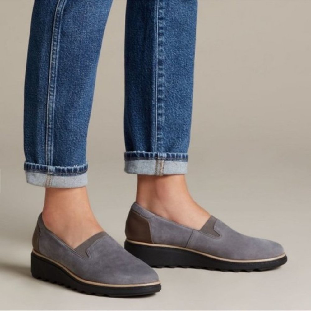 Clarks 8M Gray Slip On Shoes Suede